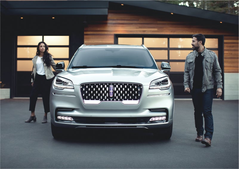 The sparkling grille of the 2023 Lincoln Aviator® Grand Touring model | Bill Knight Lincoln in Tulsa OK