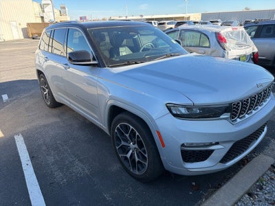 2022 Jeep Grand Cherokee Summit