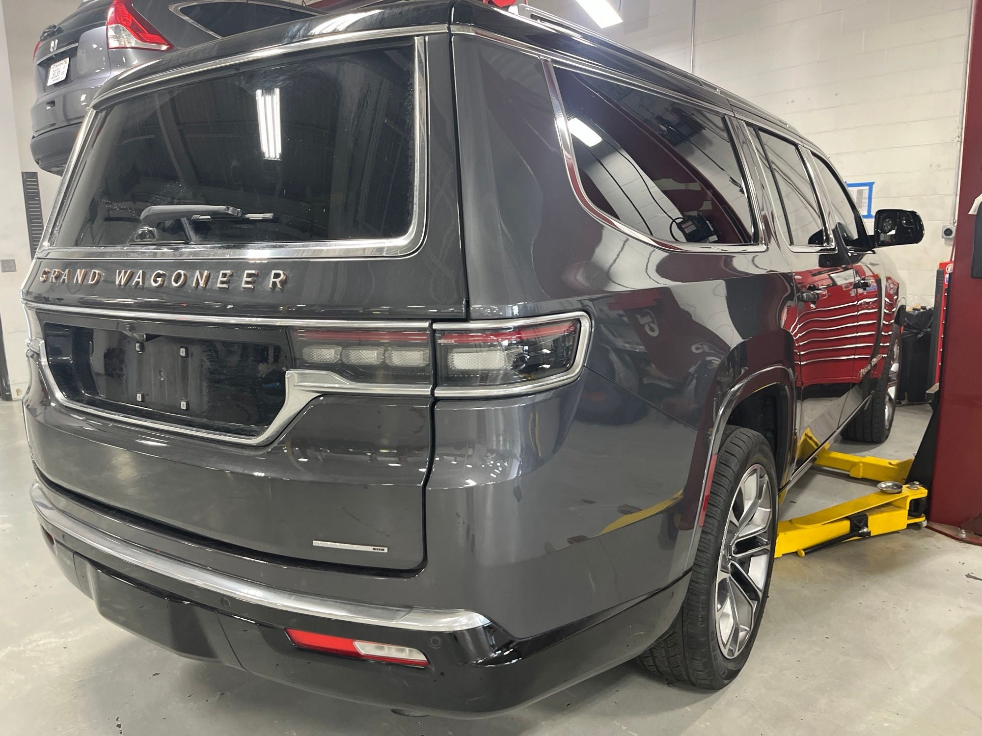 2024 Jeep Grand Wagoneer L Series III