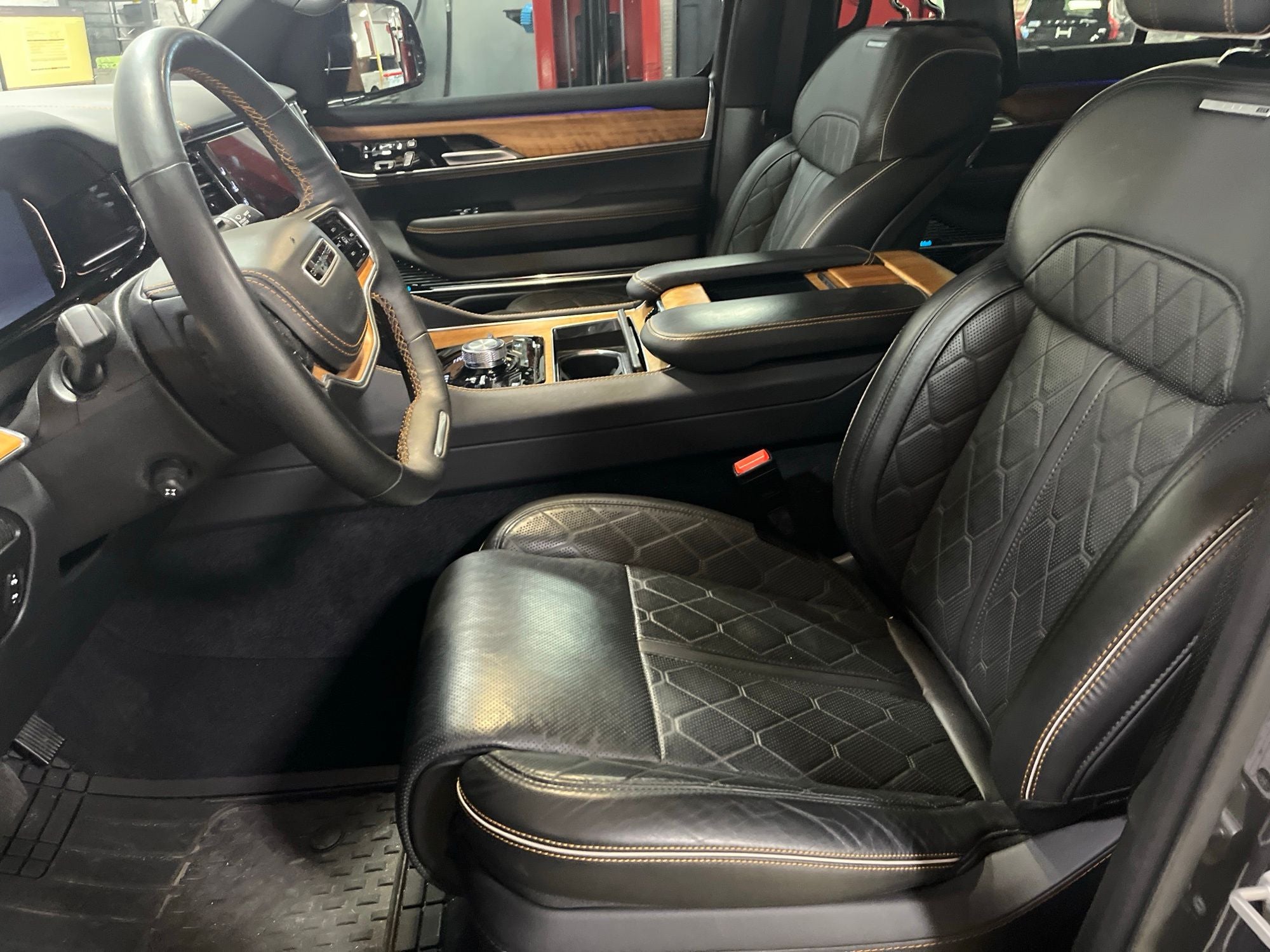 2024 Jeep Grand Wagoneer L Series III