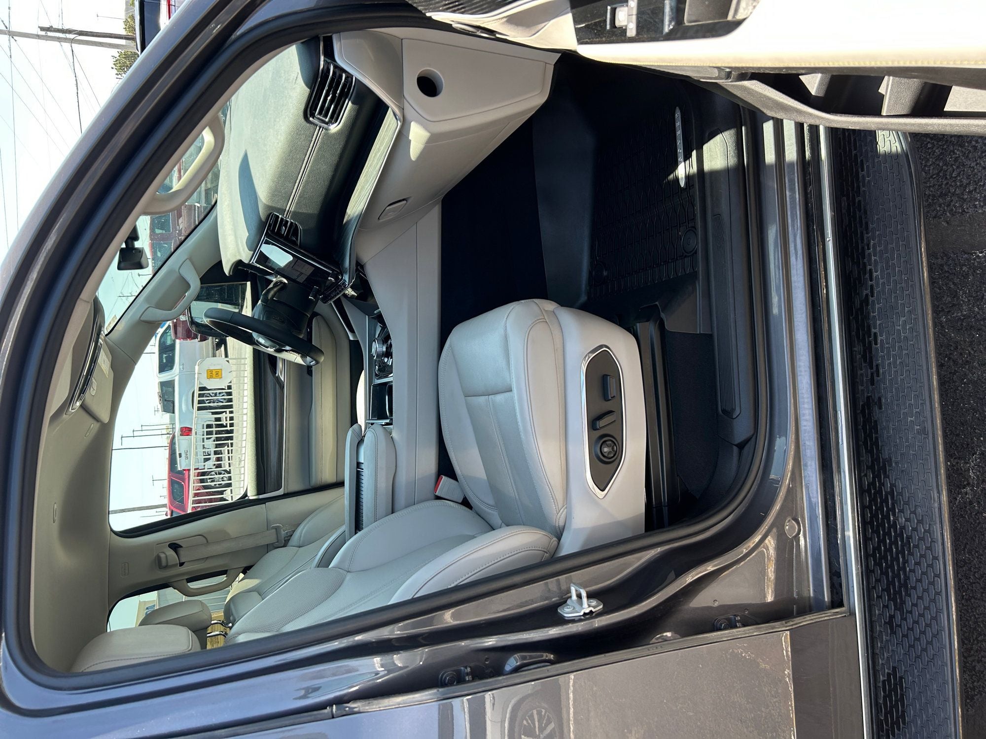 2023 Jeep Wagoneer Series II