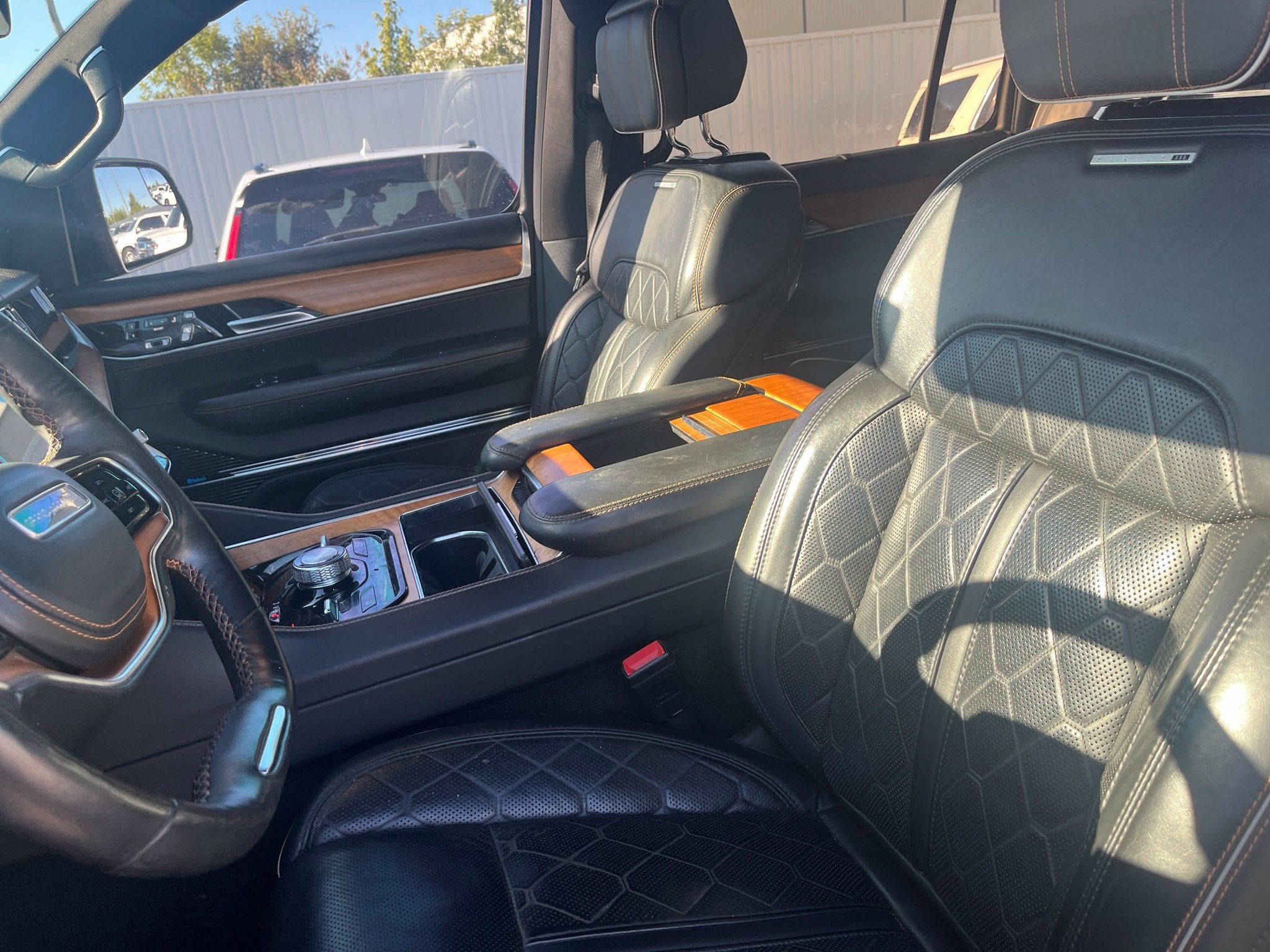 2022 Jeep Grand Wagoneer Series III