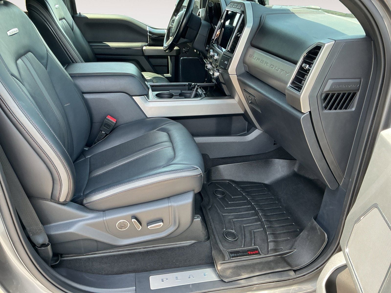 2022 Ford F-350SD Platinum DRW