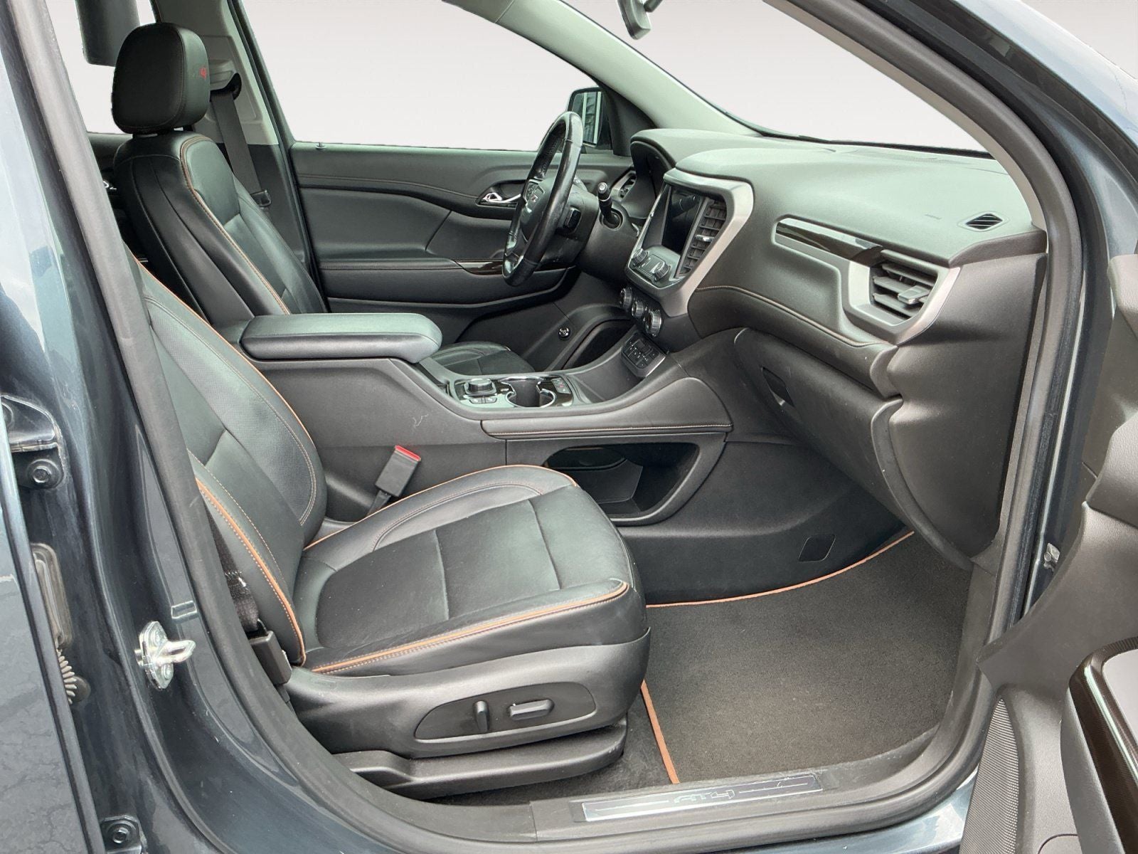 2020 GMC Acadia AT4