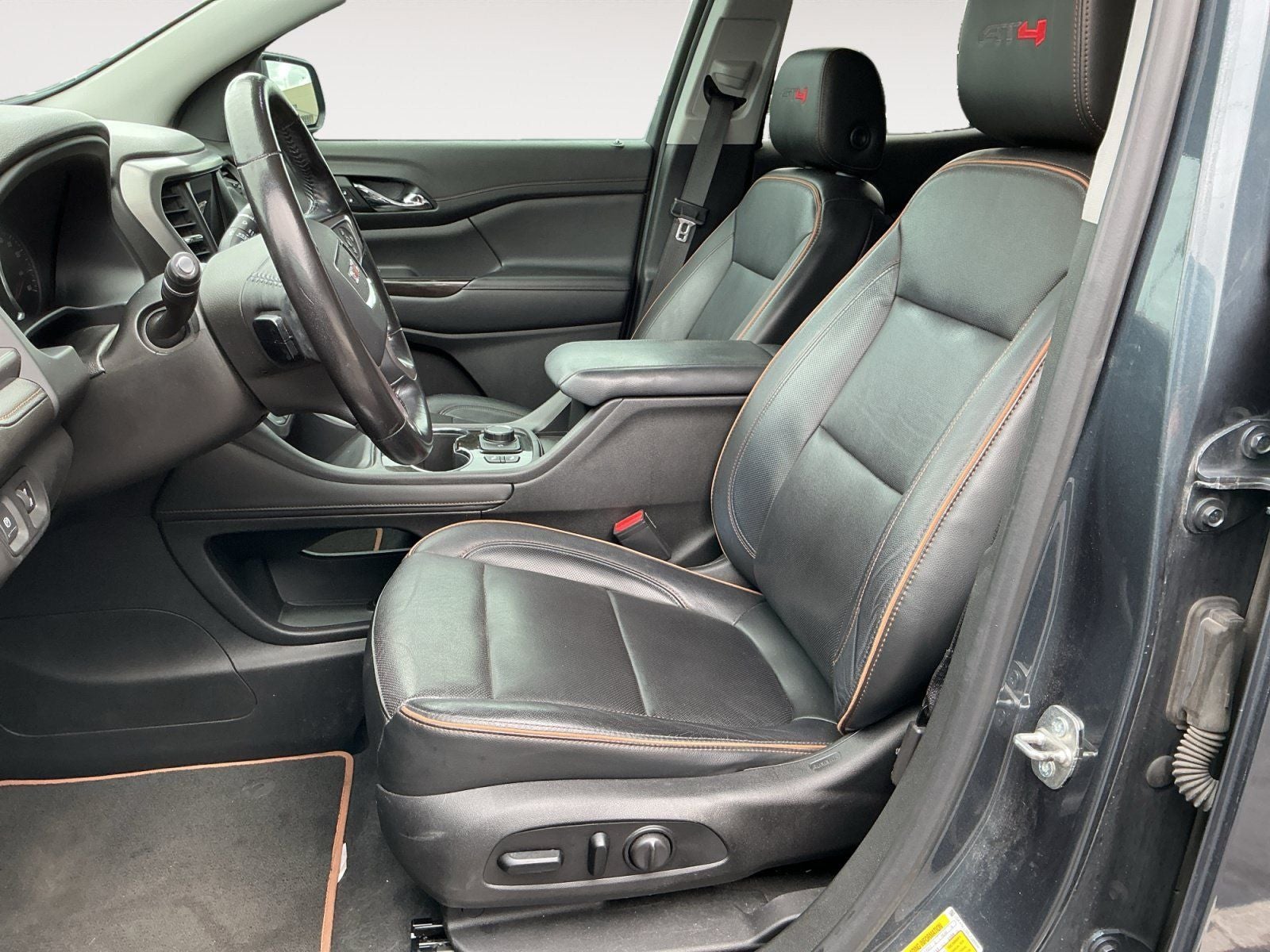 2020 GMC Acadia AT4