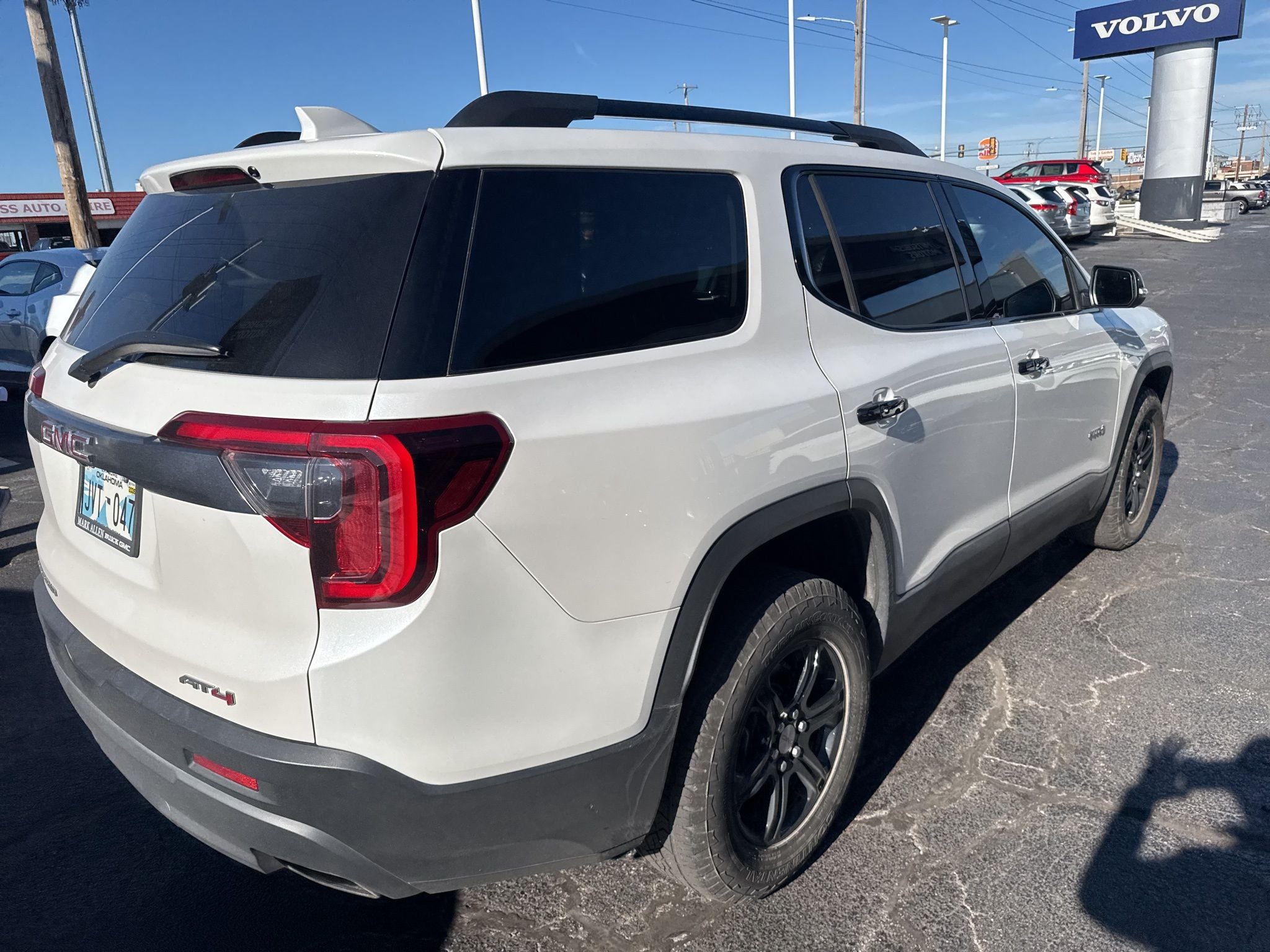 2023 GMC Acadia AT4