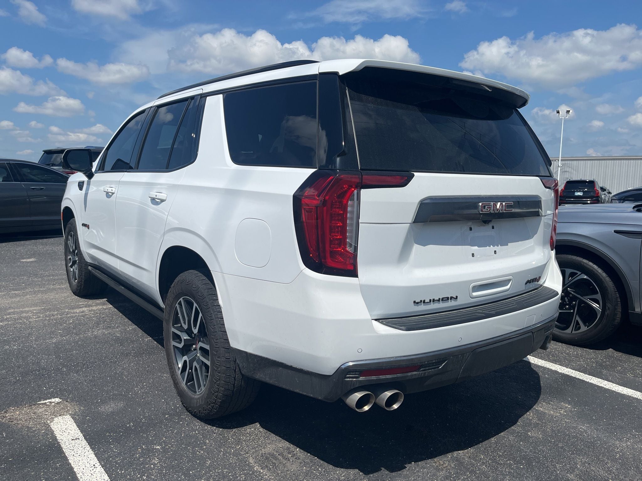 2023 GMC Yukon AT4