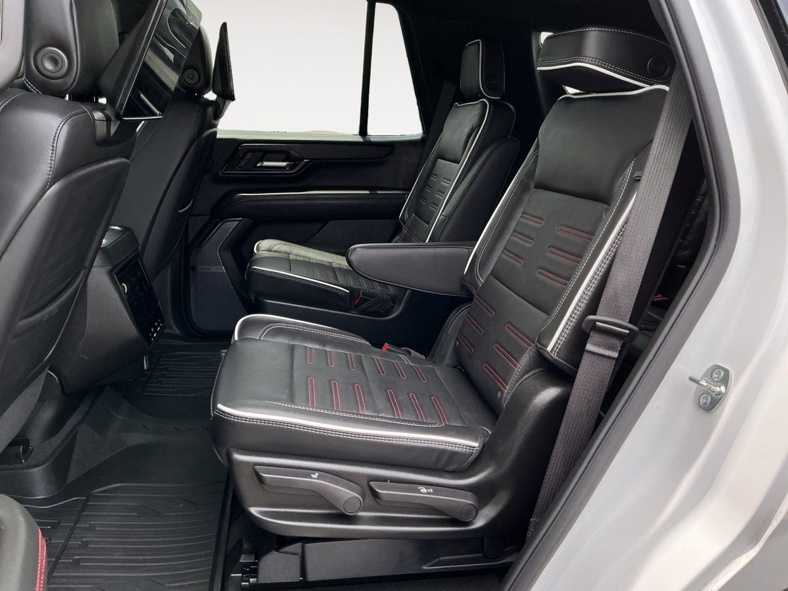 2025 GMC Yukon AT4 Ultimate