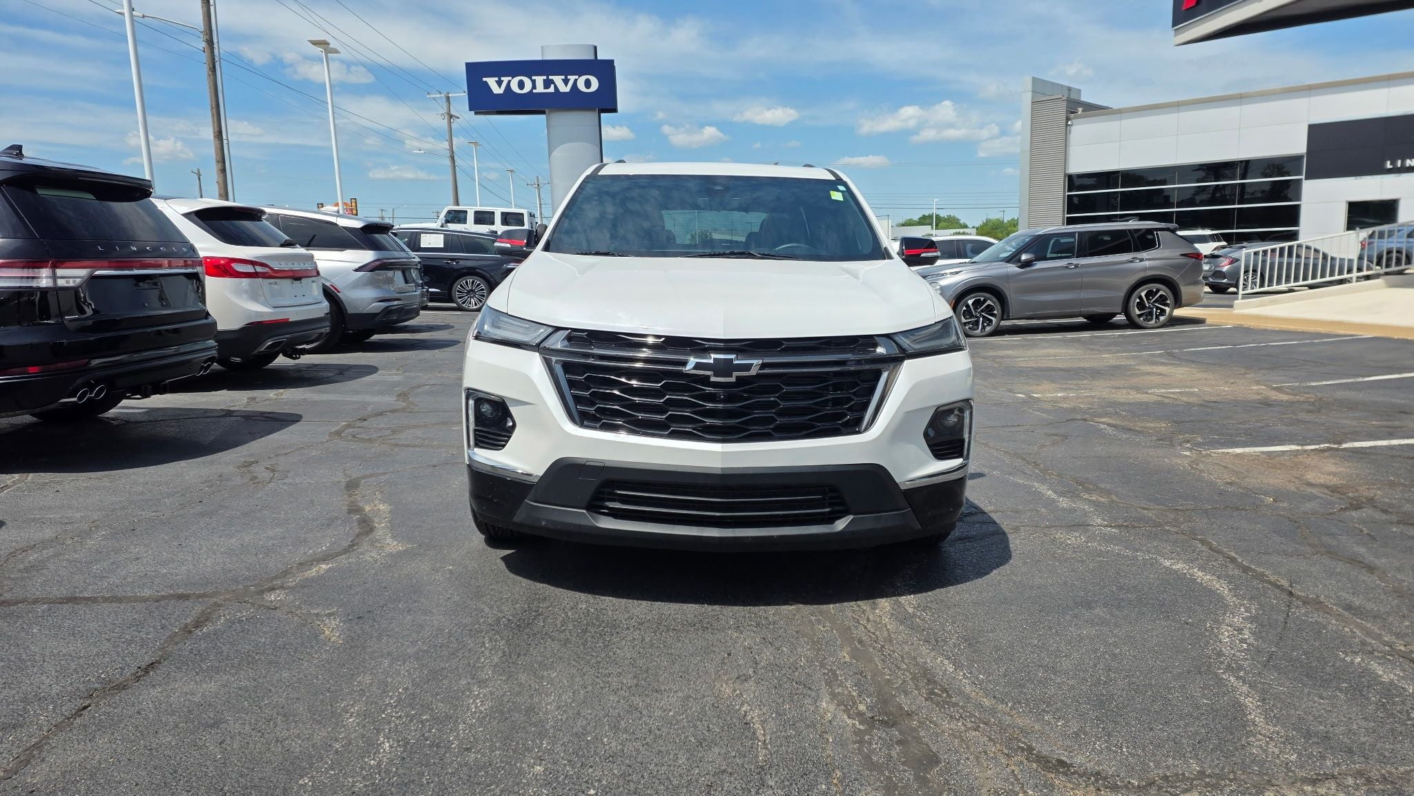 2023 Chevrolet Traverse Premier