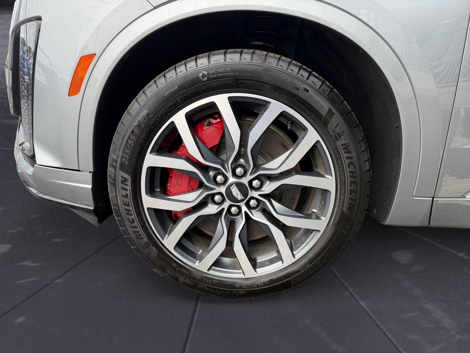 2025 Cadillac XT6 Sport