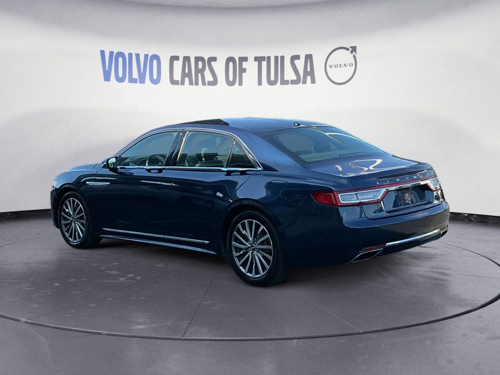 2017 Lincoln Continental Select