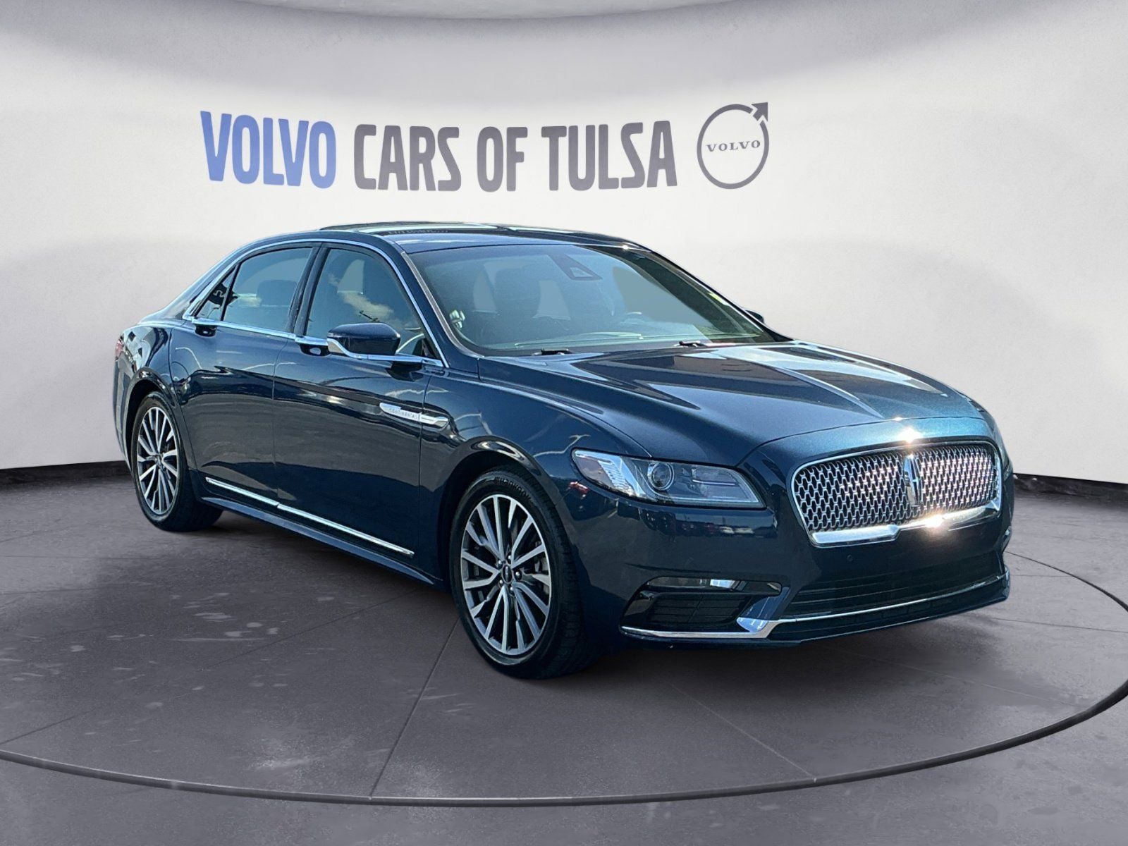 2017 Lincoln Continental Select