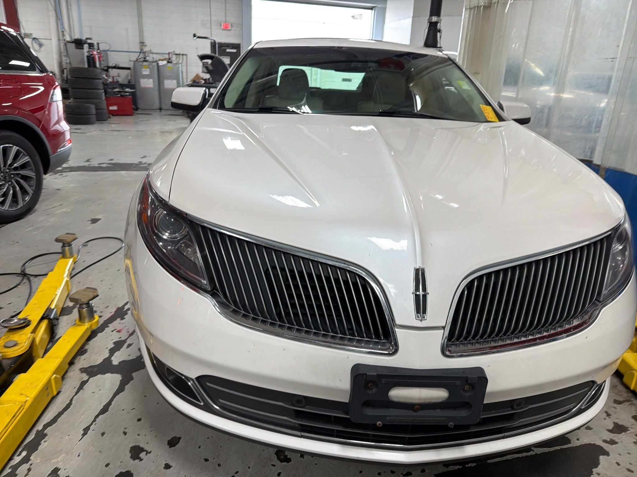 2013 Lincoln MKS Base