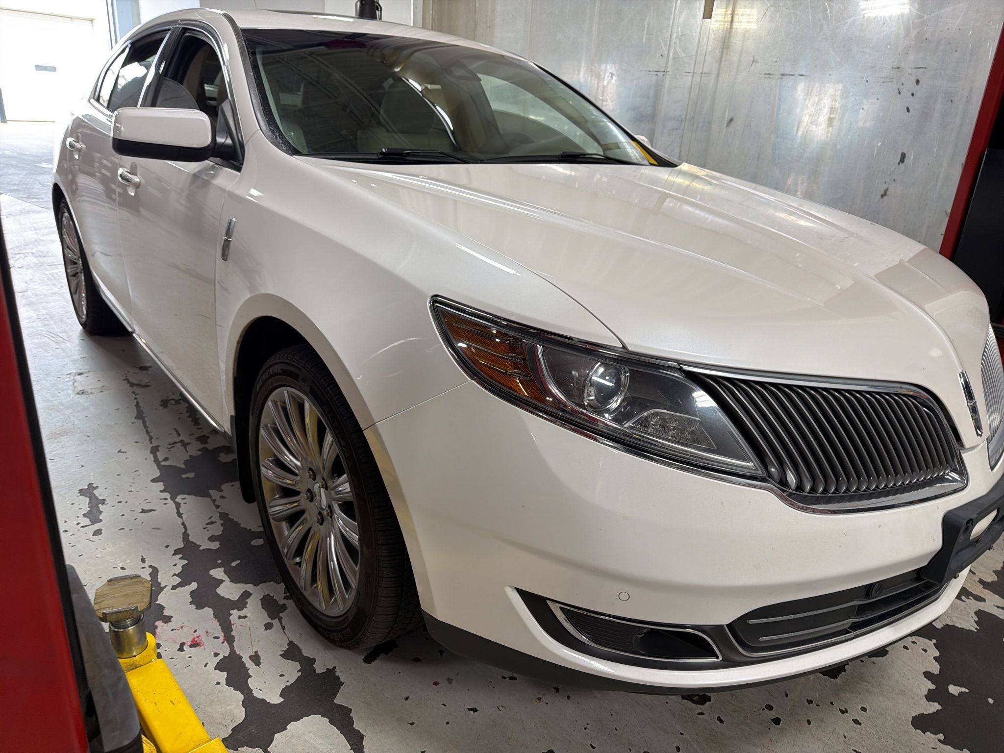 2013 Lincoln MKS Base