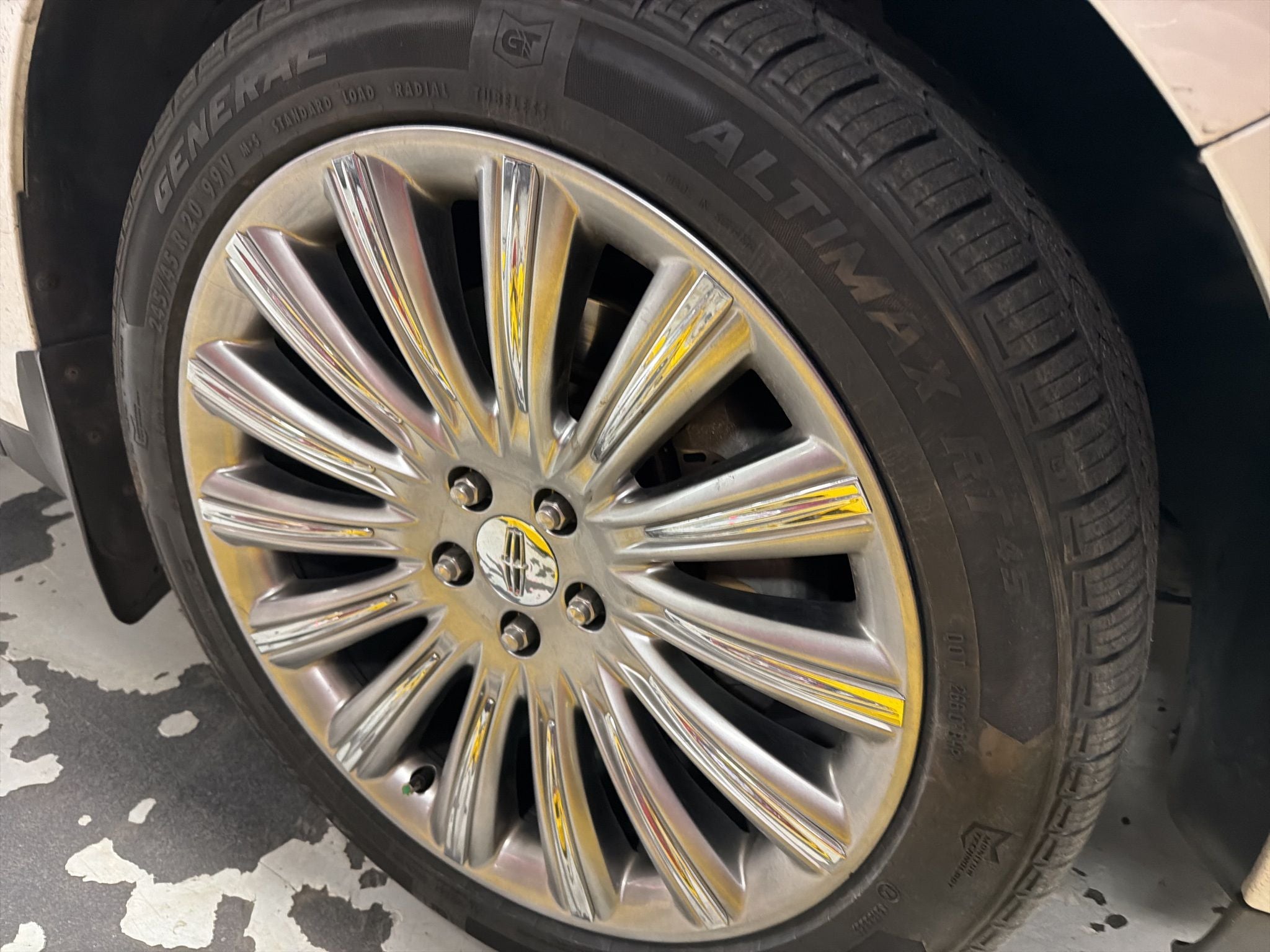 2013 Lincoln MKS Base