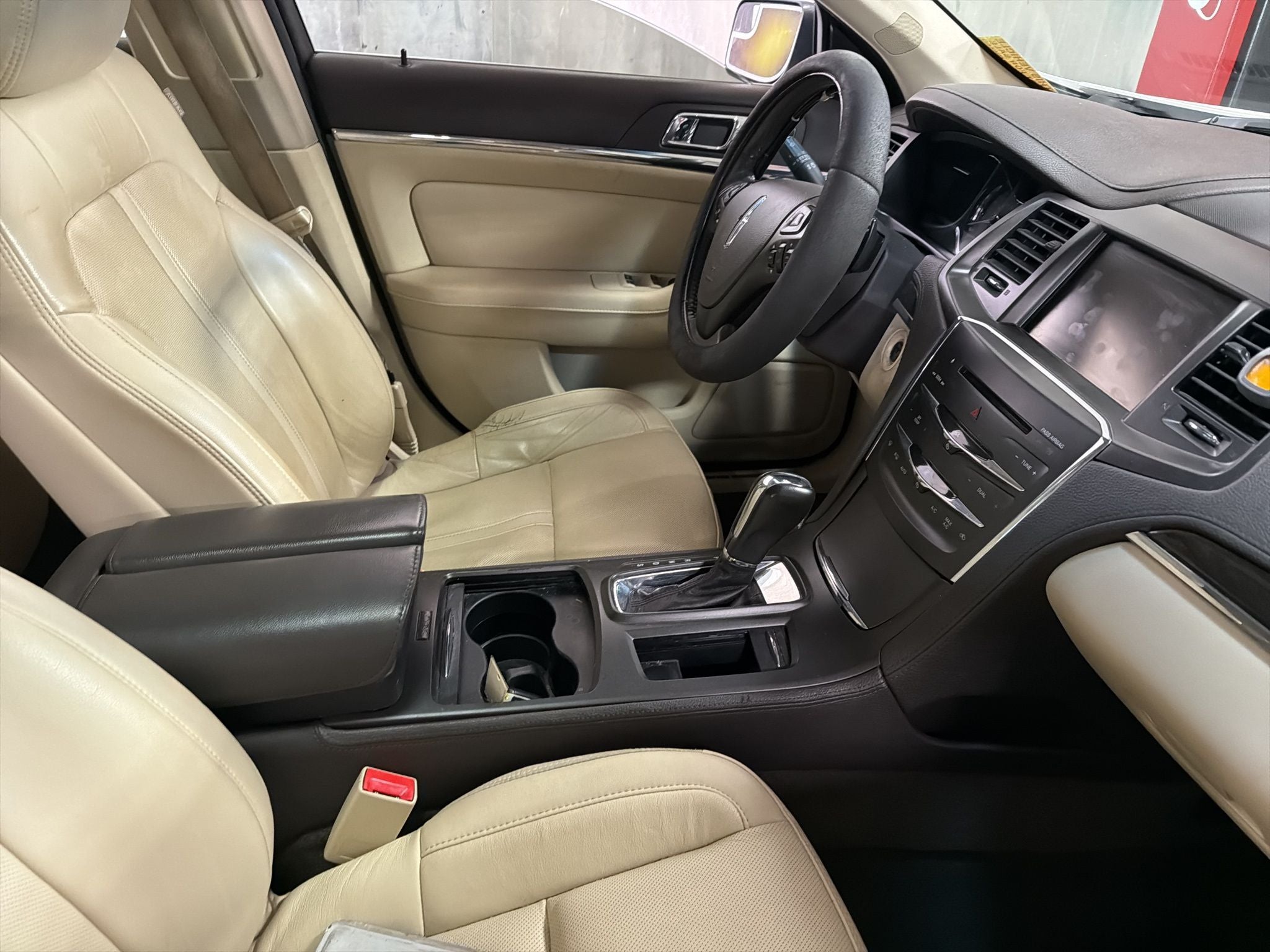 2013 Lincoln MKS Base