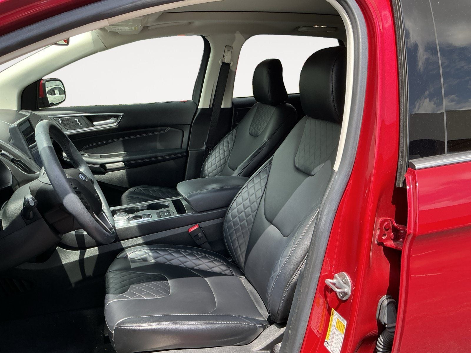 2023 Ford Edge Titanium