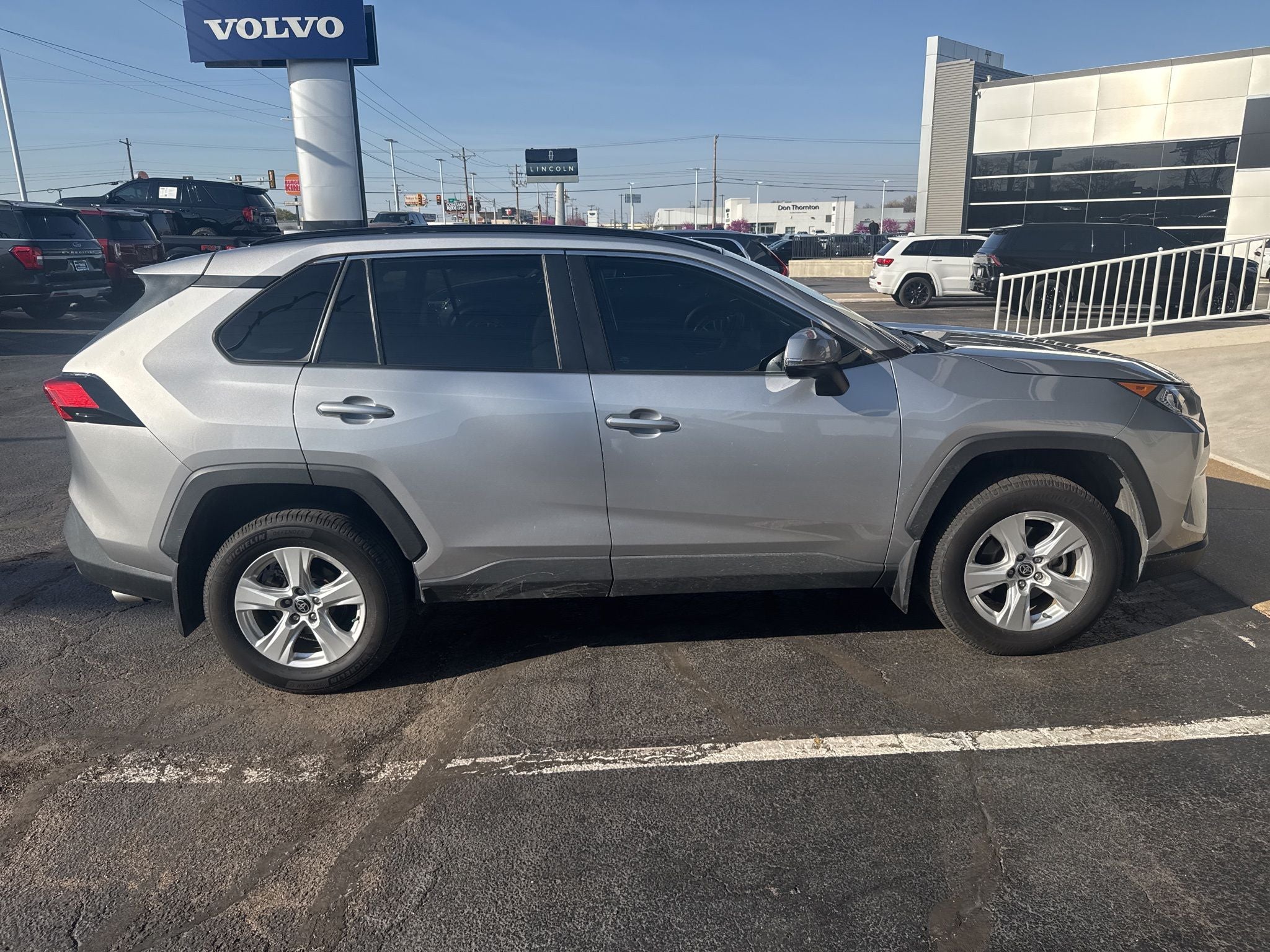 2021 Toyota RAV4 XLE