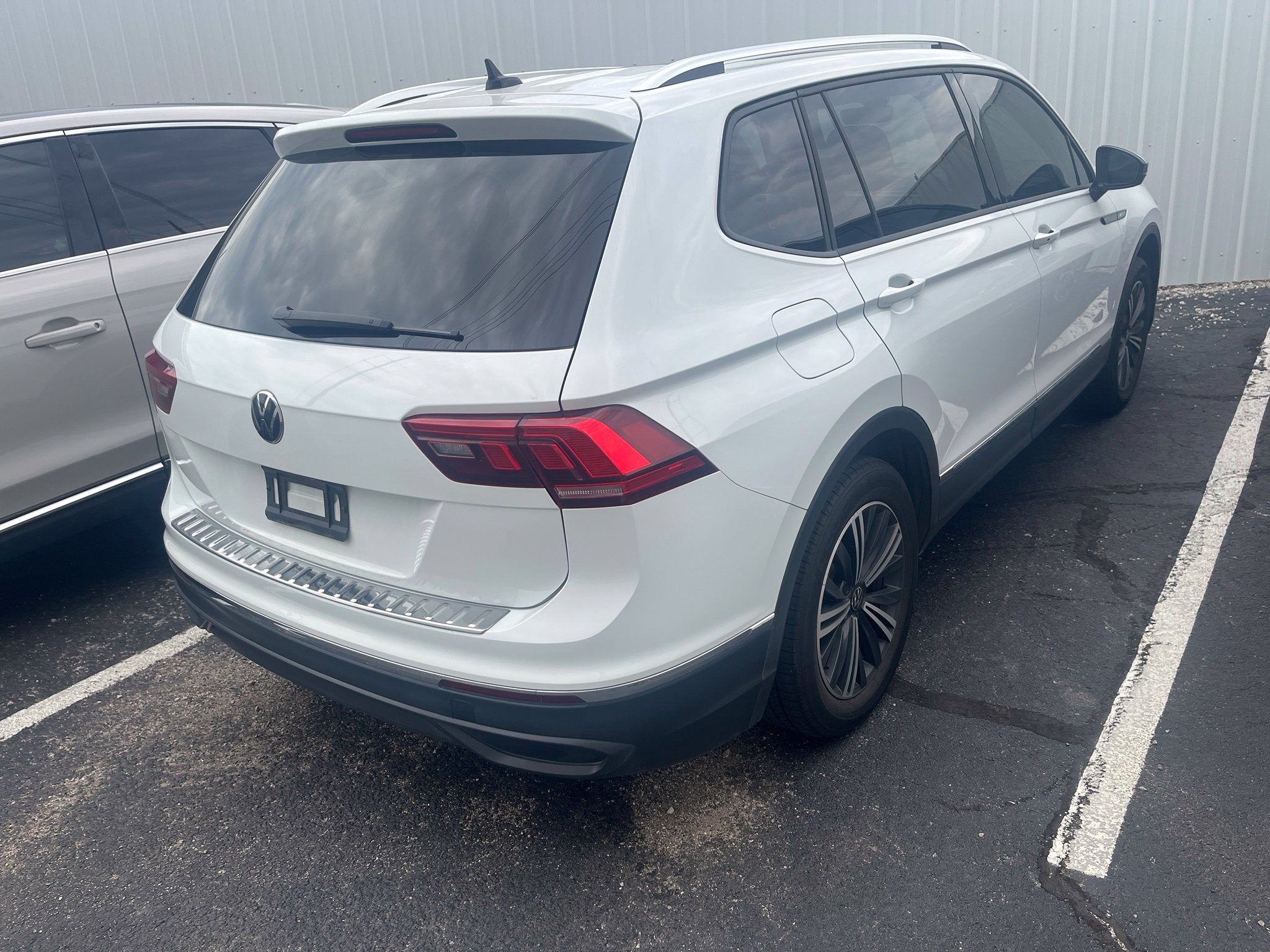 2024 Volkswagen Tiguan 2.0T Wolfsburg Edition