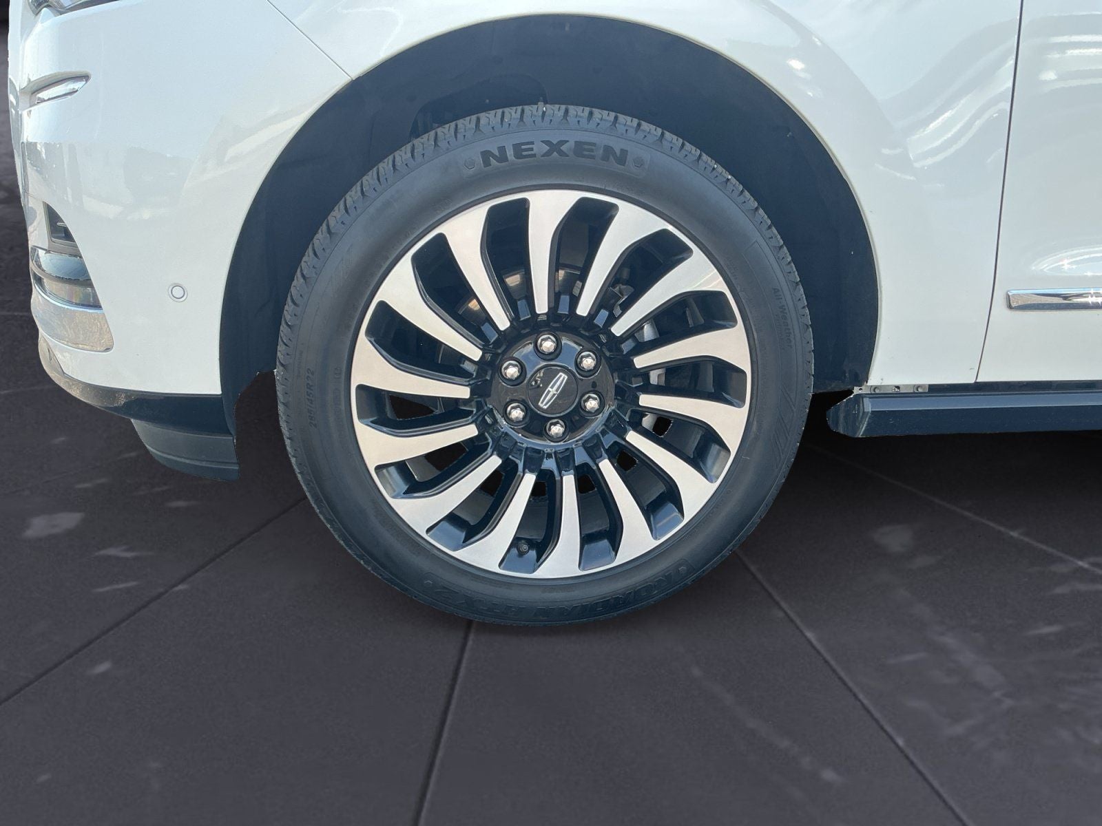 2023 Lincoln Navigator Black Label