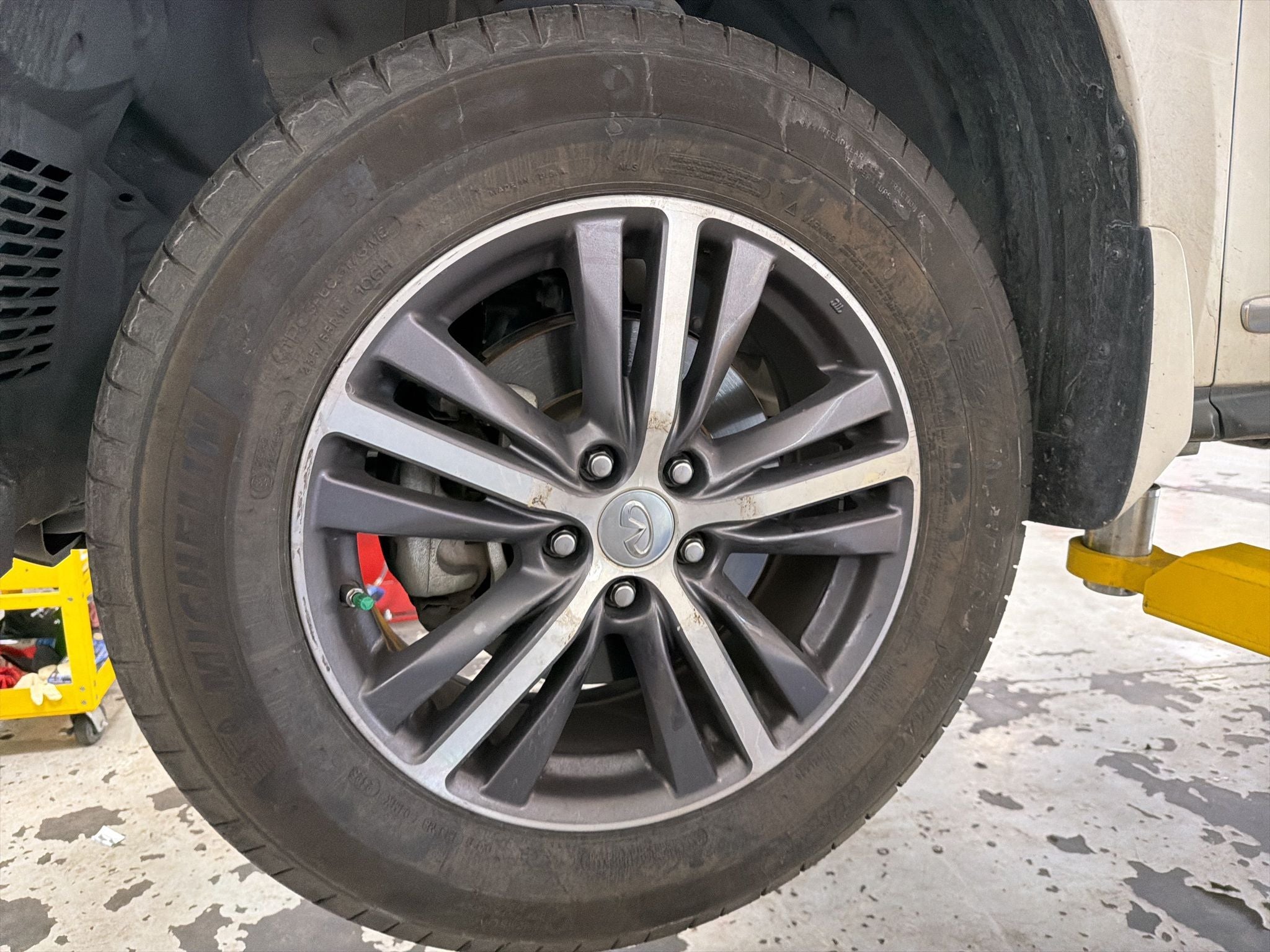 2019 INFINITI QX60 LUXE