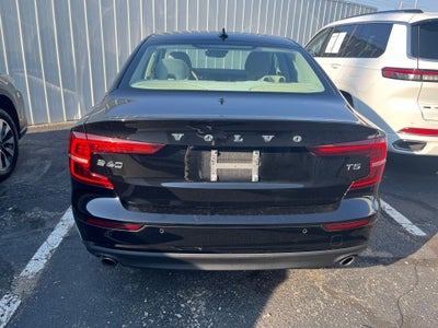 2020 Volvo S60 T5 Momentum