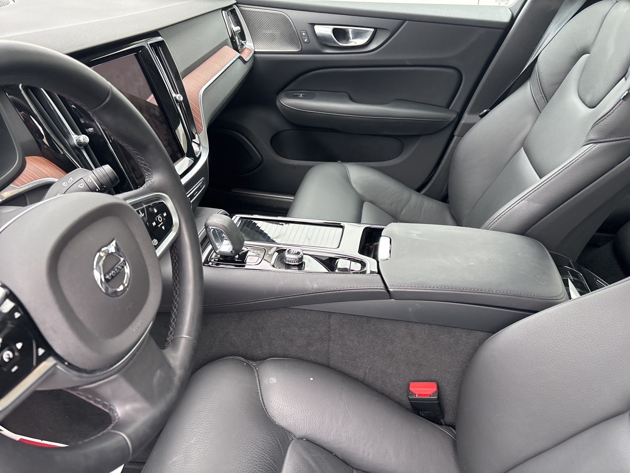 2025 Volvo S60 Plug-In Hybrid T8 Plus