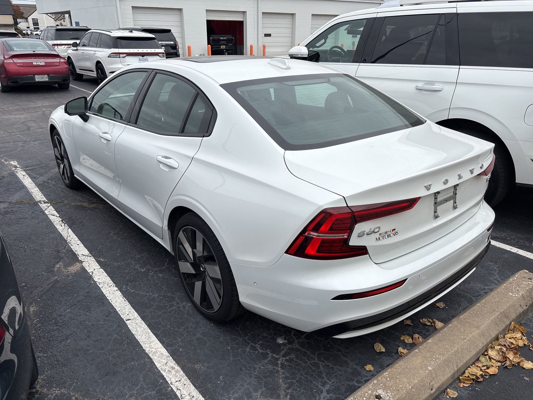 2025 Volvo S60 Plug-In Hybrid T8 Plus