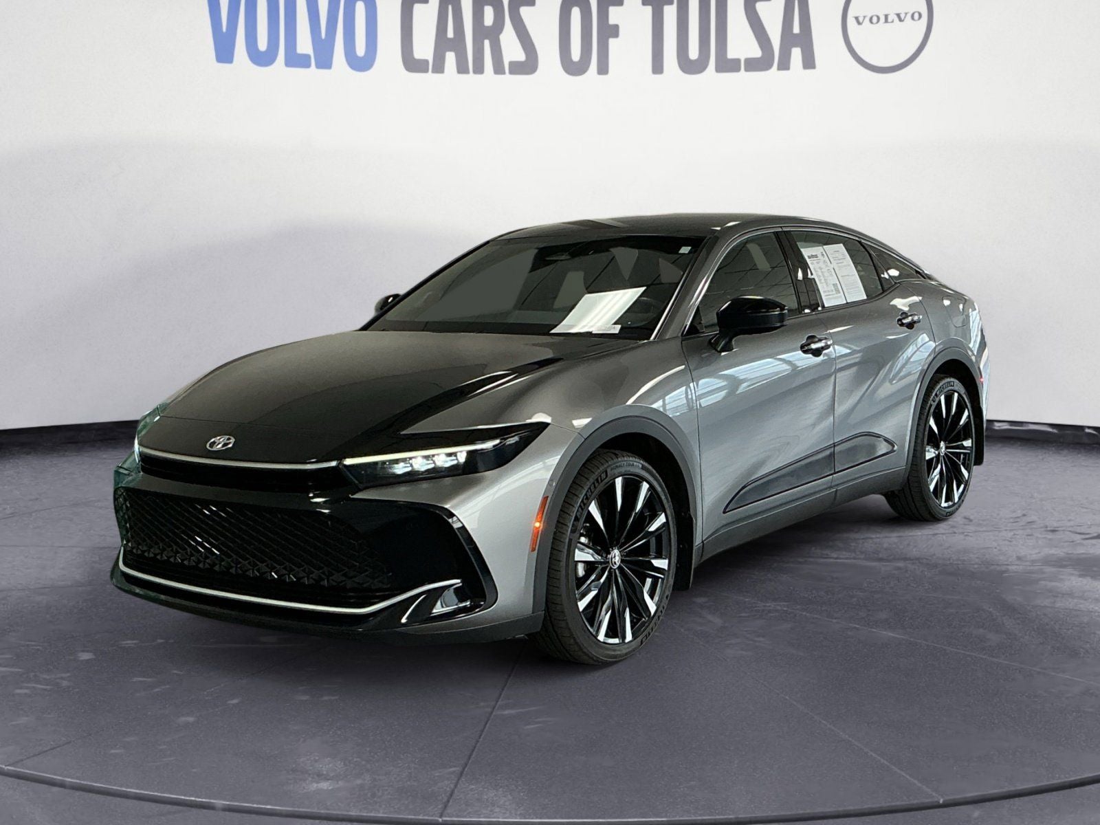 2023 Toyota Crown Platinum