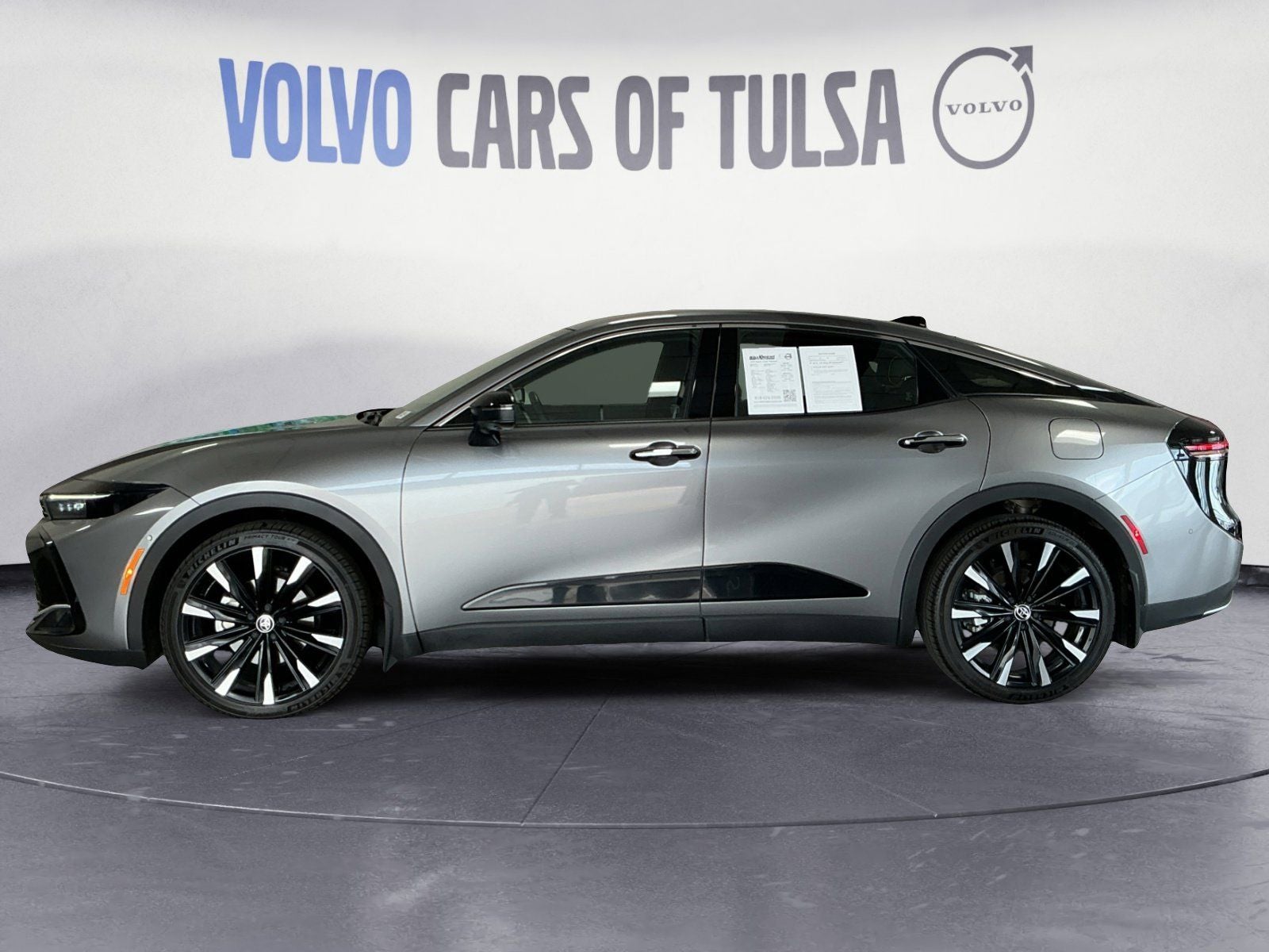 2023 Toyota Crown Platinum