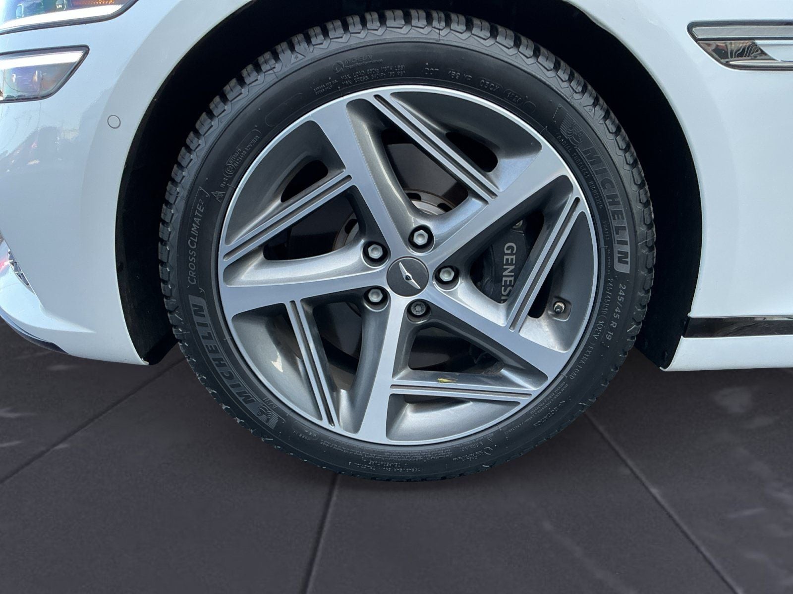 2024 Genesis G80 2.5T