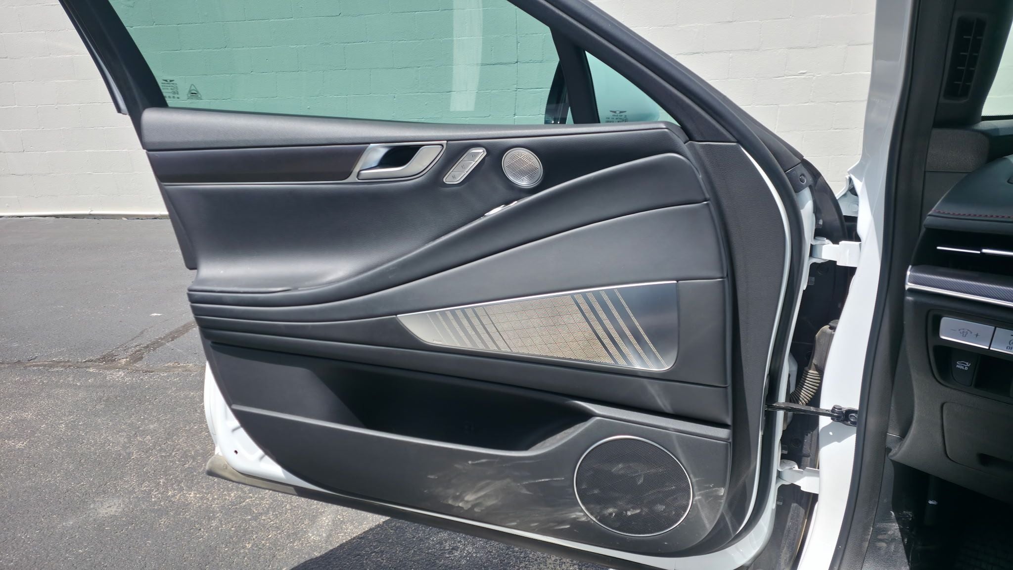 2024 Genesis G80 2.5T