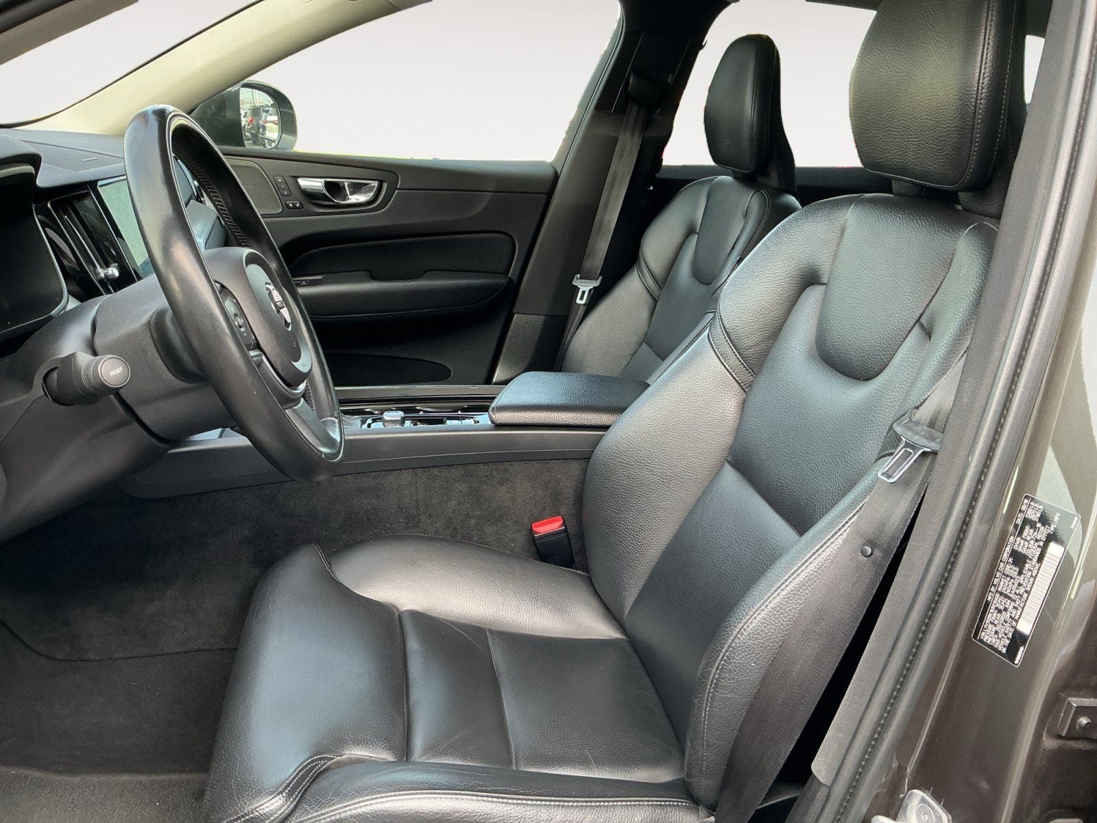 2019 Volvo XC60 T5 Momentum