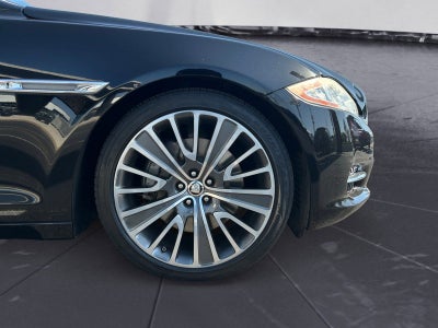 2013 Jaguar XJ Base