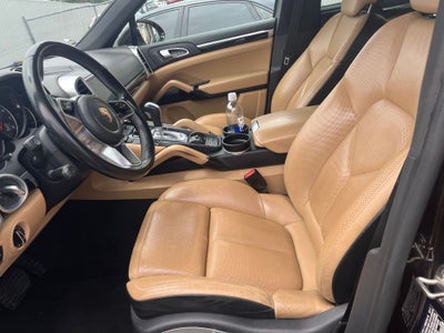2017 Porsche Cayenne Base