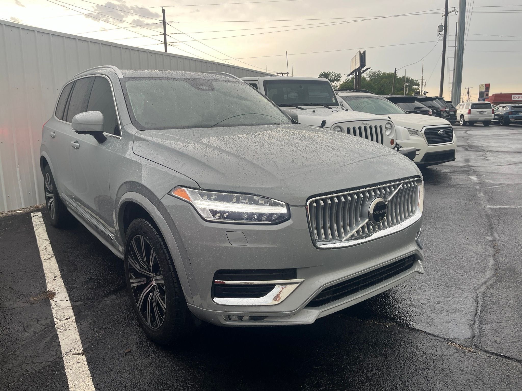 2025 Volvo XC90 B6 Plus 7-Seater