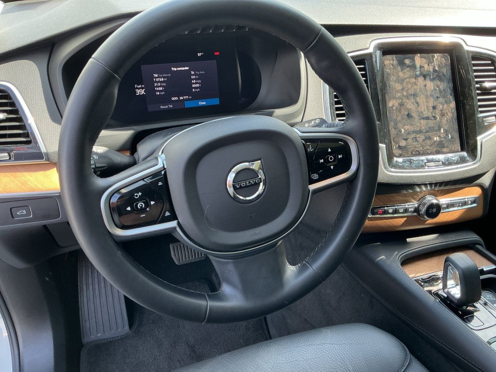 2025 Volvo XC90 B6 Plus 7-Seater