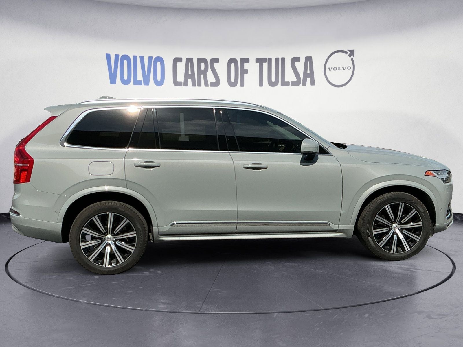 2025 Volvo XC90 B6 Plus 7-Seater