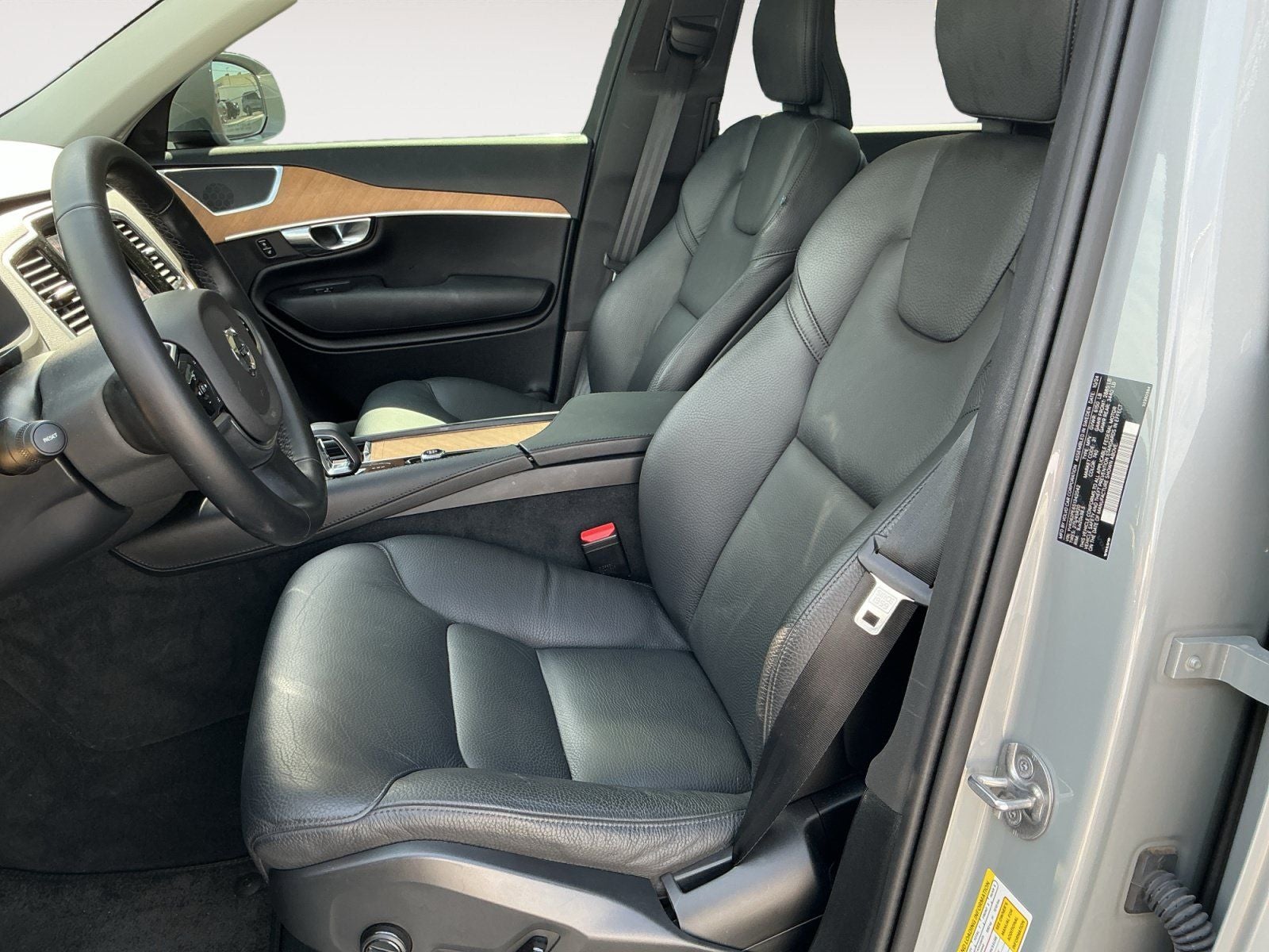 2025 Volvo XC90 B6 Plus 7-Seater