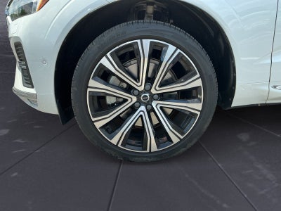 2023 Volvo XC60 B6 Ultimate Bright Theme