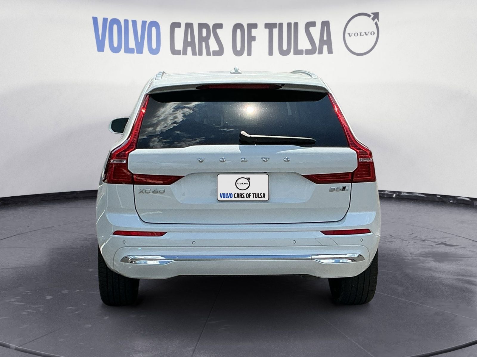 2023 Volvo XC60 B6 Ultimate Bright Theme