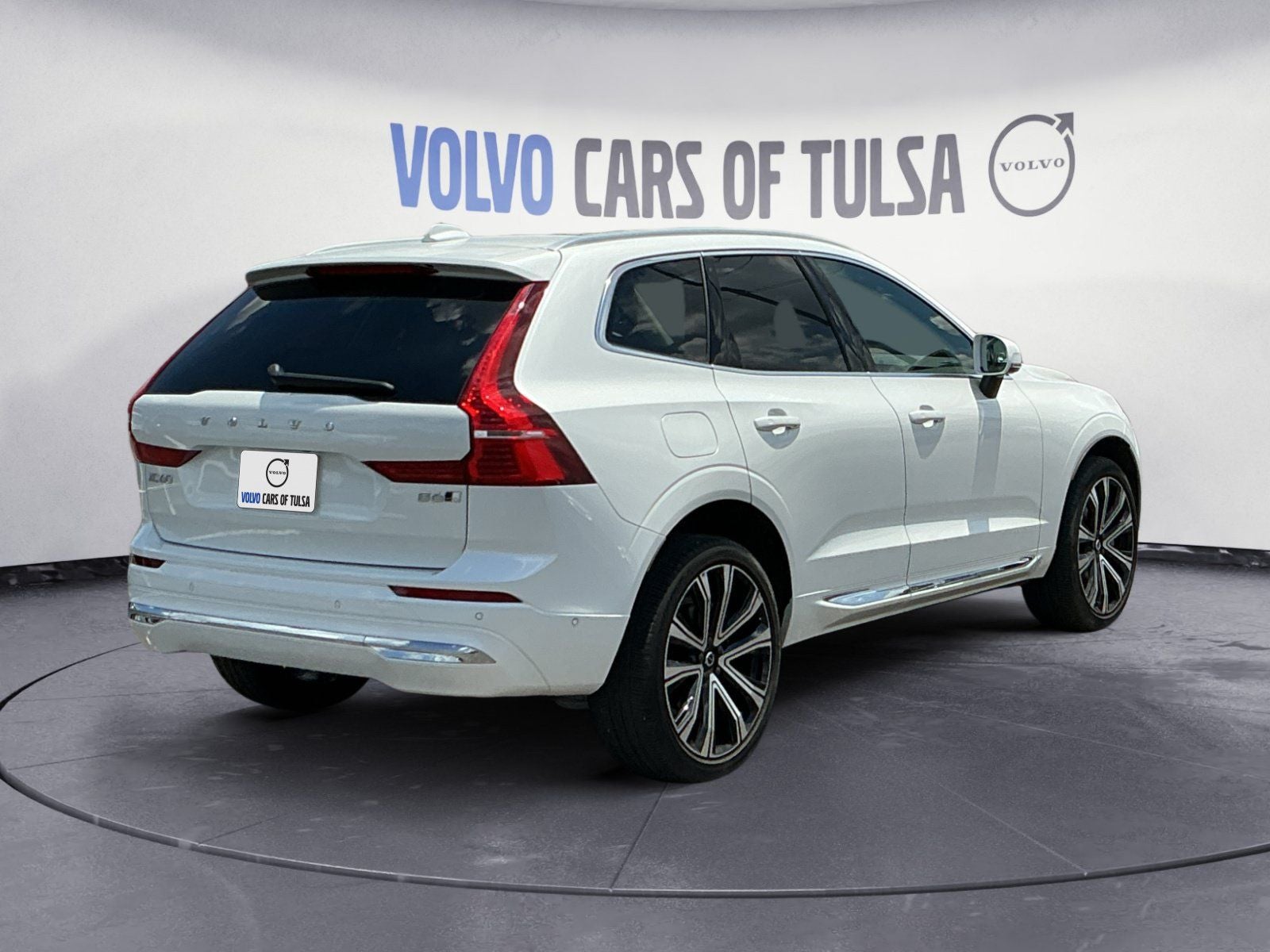 2023 Volvo XC60 B6 Ultimate Bright Theme