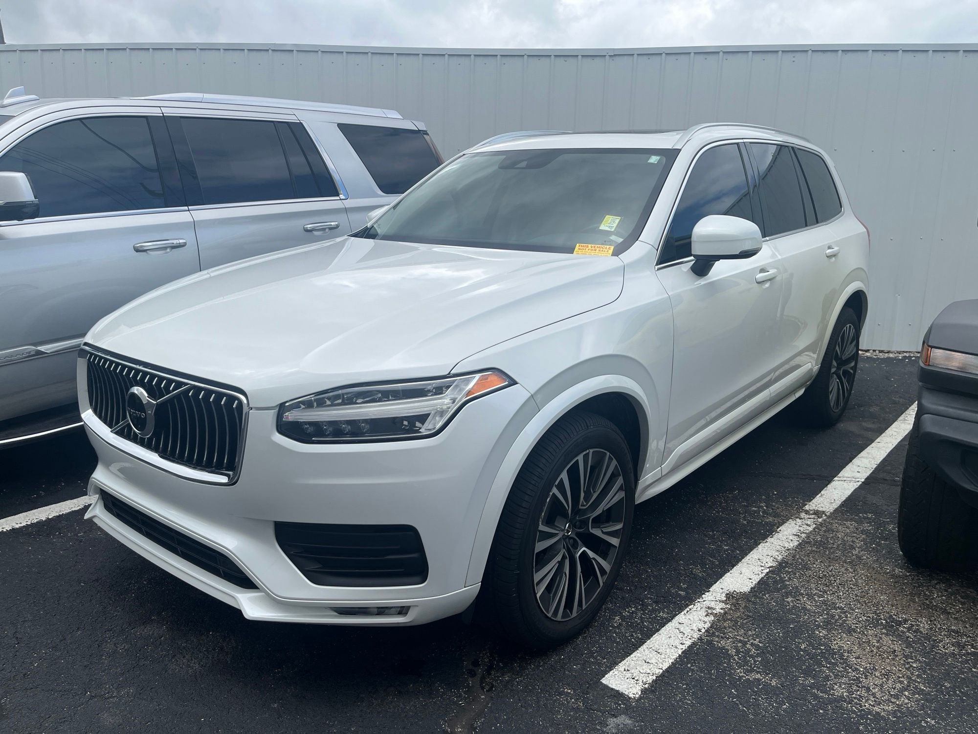 2020 Volvo XC90 T5 Momentum FWD's photo