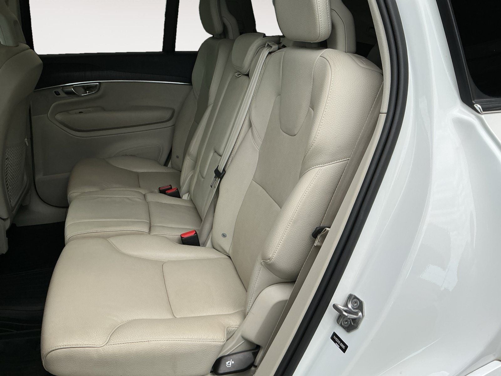 2020 Volvo XC90 T5 Momentum