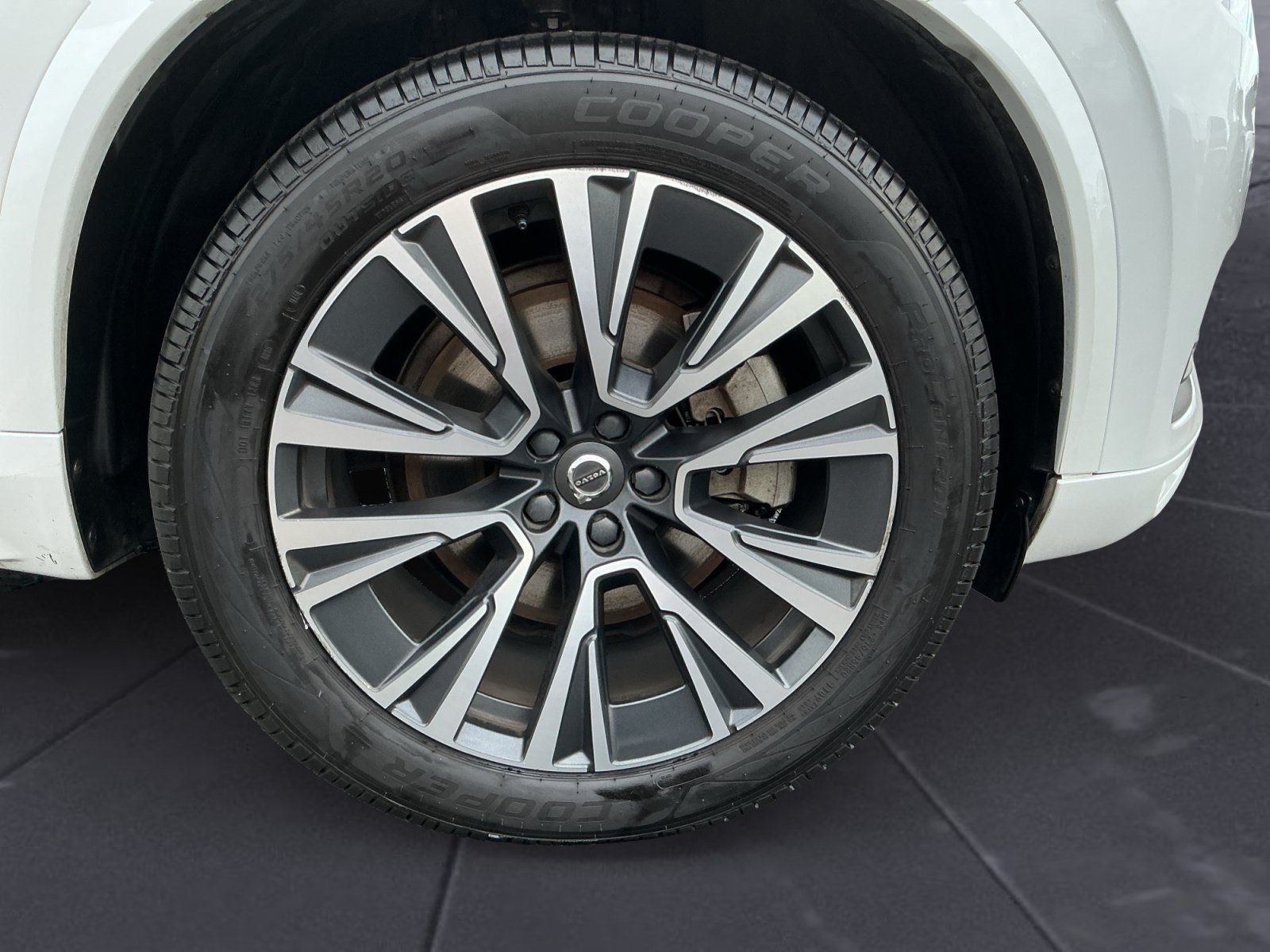 2020 Volvo XC90 T5 Momentum