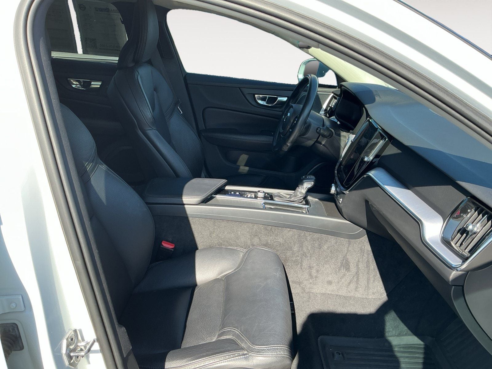 2020 Volvo V60 Cross Country T5