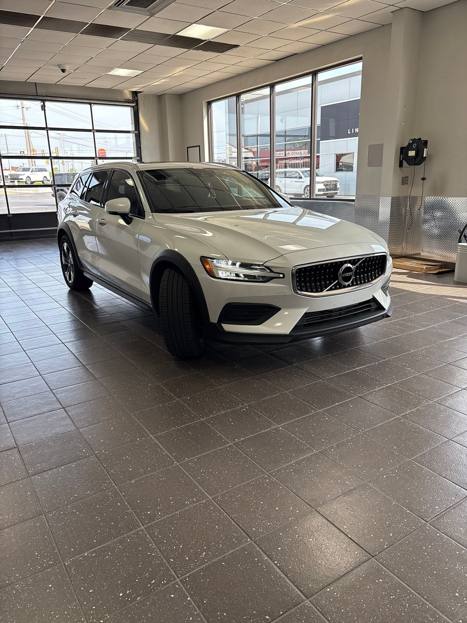 2020 Volvo V60 Cross Country T5