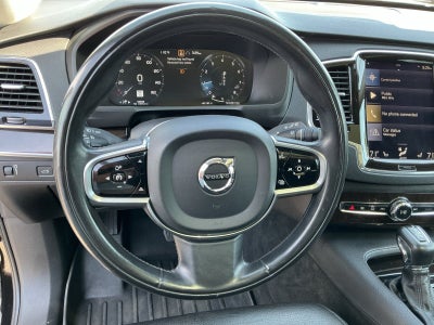2017 Volvo XC90 T6 Momentum