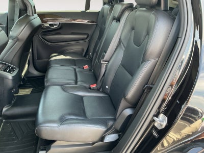 2017 Volvo XC90 T6 Momentum