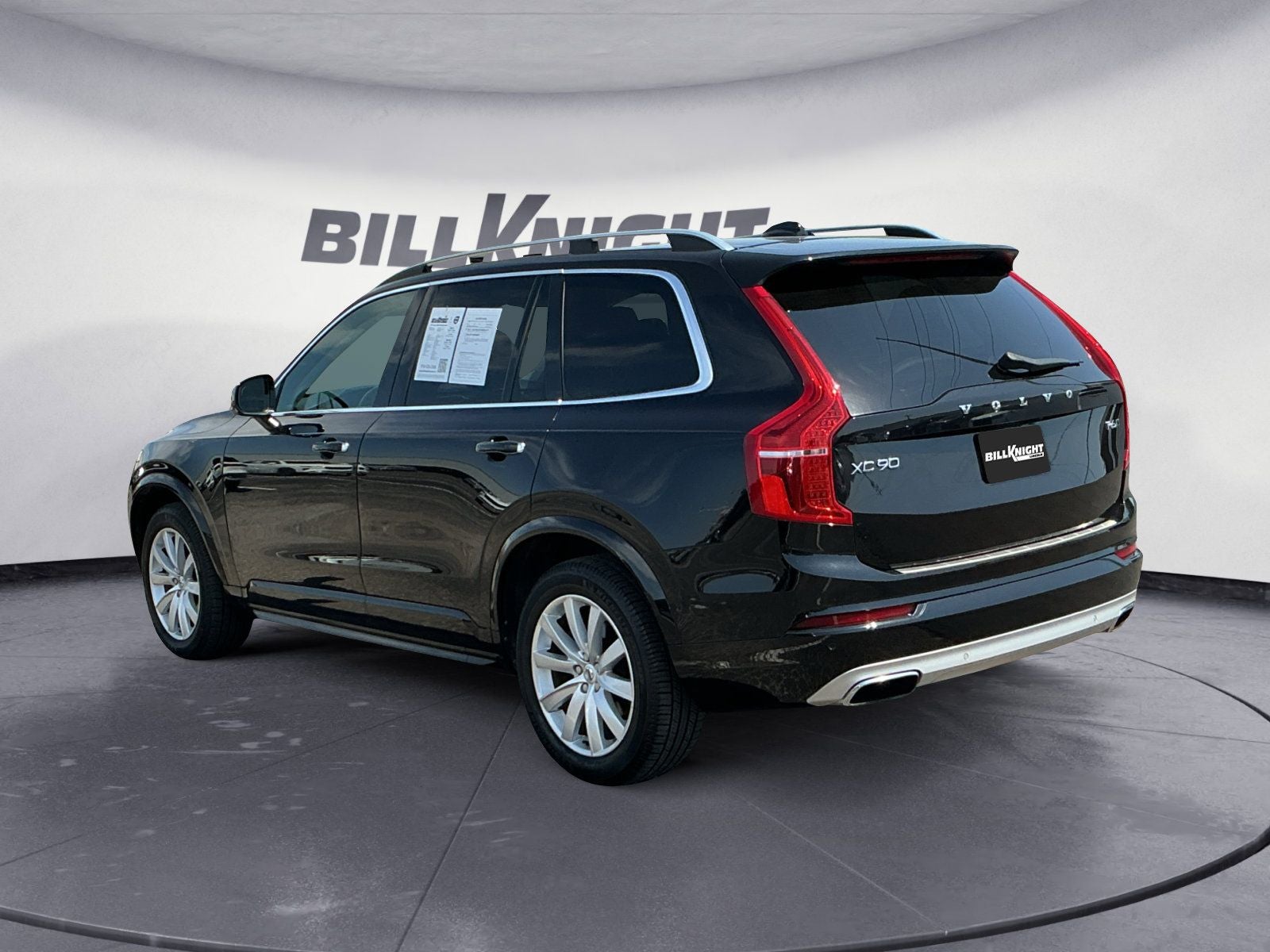 2017 Volvo XC90 T6 Momentum